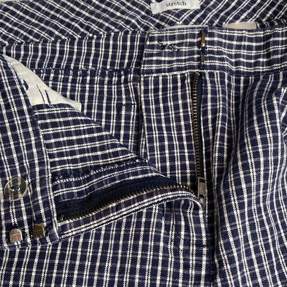 Liz & Co Shorts Blue & White Check Bermuda Shorts - Picture 11 of 11